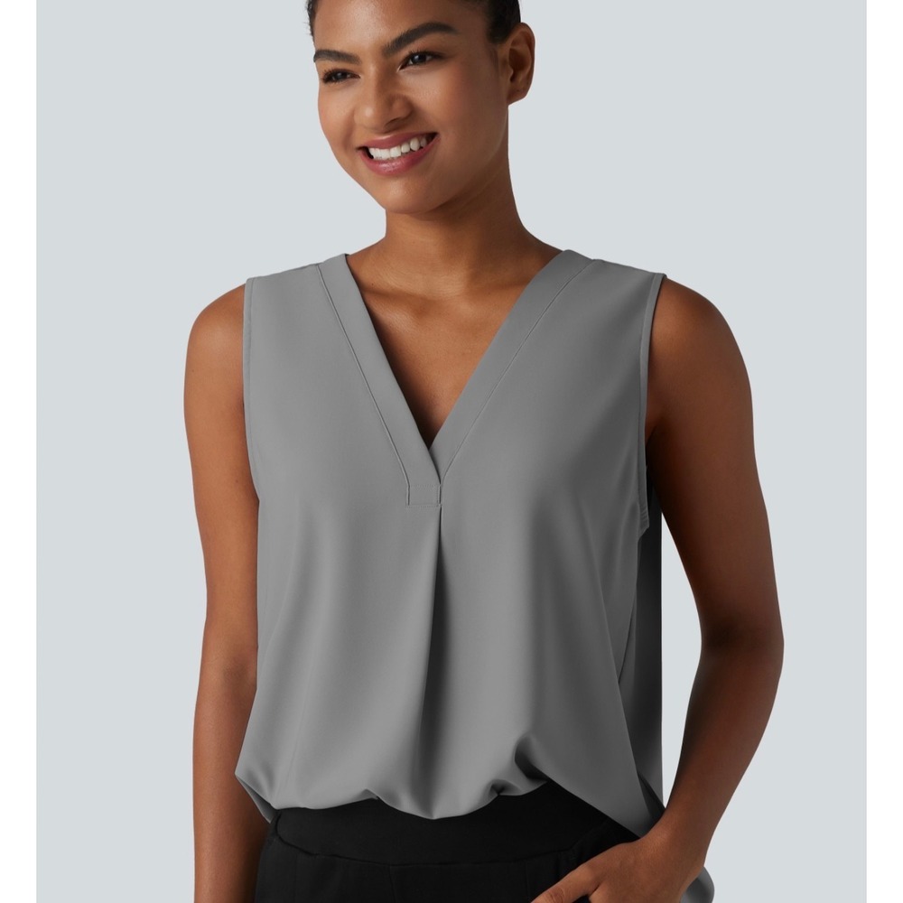 Halara XL Grey Wrinkle Recovery V Neck Sleeveless Oversized Work Blouse Top